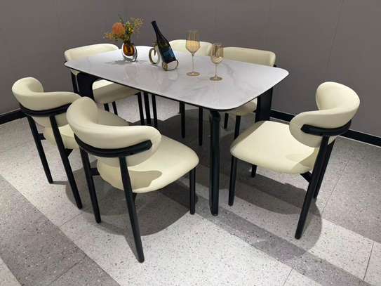 Table à manger 6 places image 2