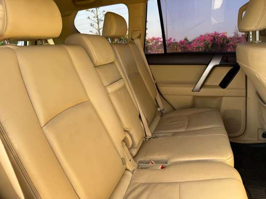 Toyota prado VX image 9