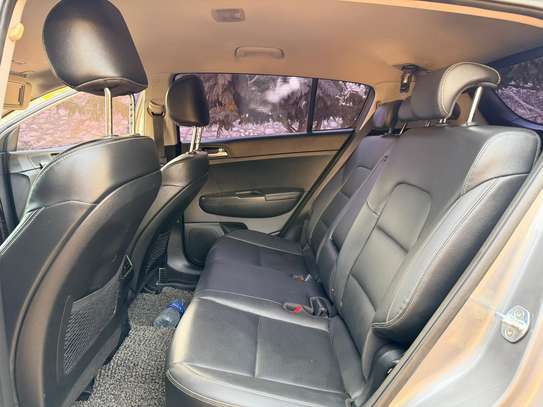 Kia SPORTAGE année 2018 automatique diesel image 6