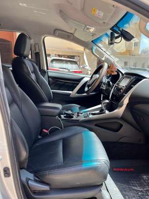Mitsubishi pajero sport 2020 manuel 5 vitesses 7 p lass 44 image 7