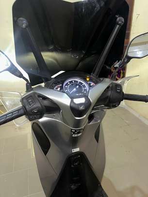 Vente Honda SH 125 venant avec ses papiers image 9