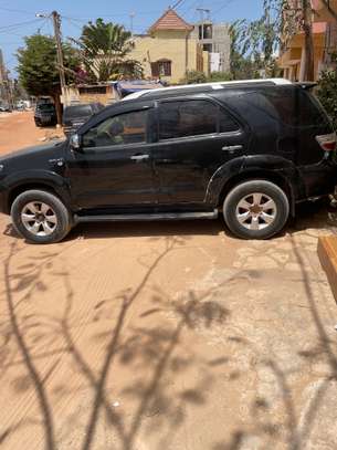 À vendre Toyota Fortuner image 3