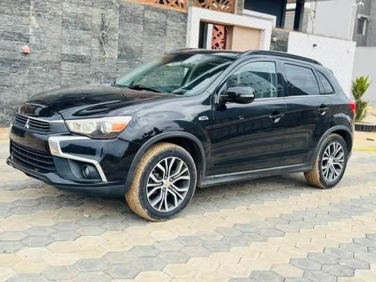 Mitsubishi Outlander image 2