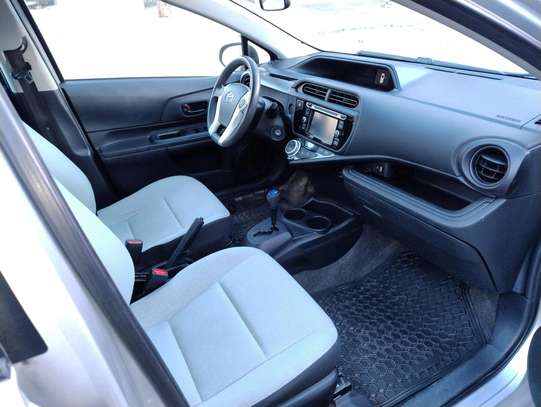 Toyota Prius image 8