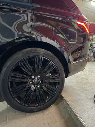 Range Rover sport image 4