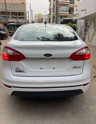 Ford fiesta 2016 image 3