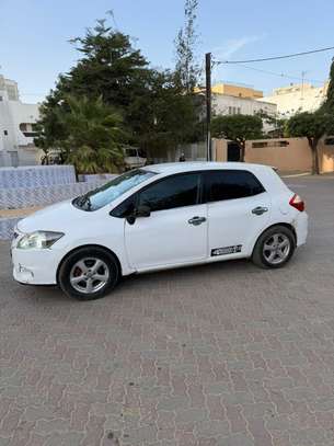 TOYOTA AURIS 2012 image 2
