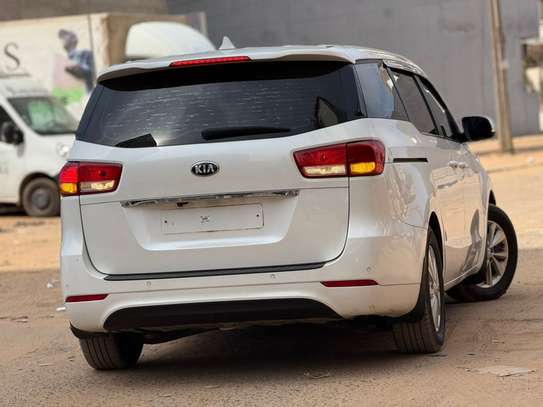 Kia Carnival 2018 image 10