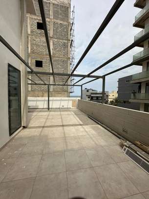 Appartements sur immeuble R+2 au virage image 3