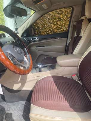 jeep grand cherockee image 11