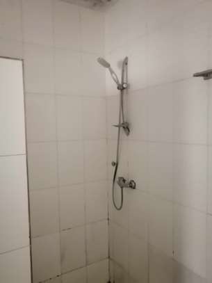 Appartement F4 à louer au 2e étage à la cité K. Gorgui VDN image 8