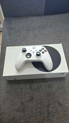 Xbox Series S + fc25 image 2