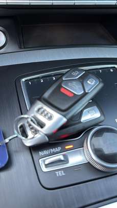 Audi Q5 S Line image 10