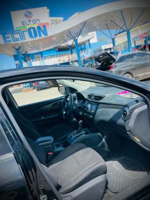 Nissan Rogue 2017 image 2