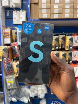 Samsung Galaxy S22 Ultra image 1