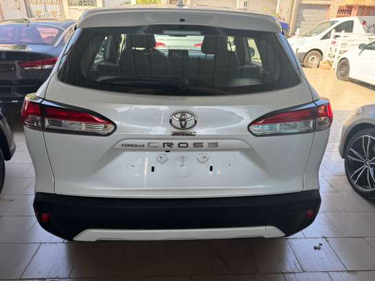 Toyota Corolla cross 2023 image 8
