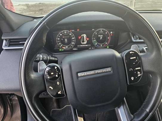 Range Rover Velar 3.0 image 4