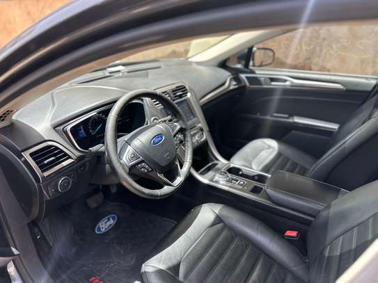 Ford Fusion Full Option image 3