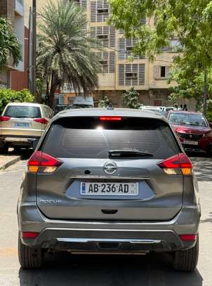 Nissan rouge image 8