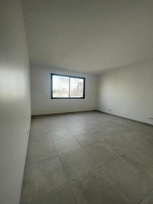 F6 à louer sur la corniche ouakam 385 m² neuf image 12