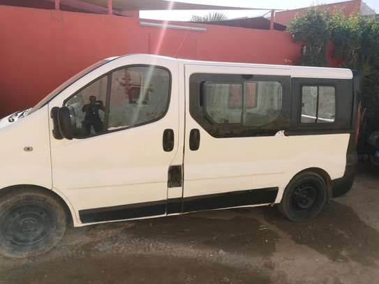 Renault Trafic 14 places image 1