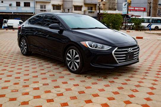Hyundai élantra image 3
