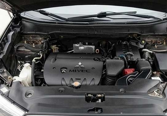 MITSUBISHI OUTLANDER SPORT 2.4 GT image 6