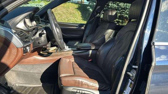 BMW X5 Luxury image 8