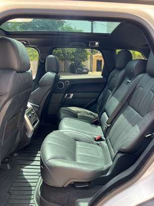 Range Rover sport 2016 image 12
