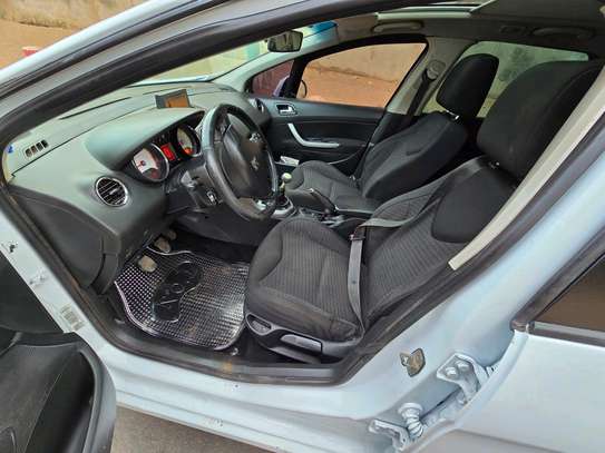 PEUGEOT 308 7PLACES image 9