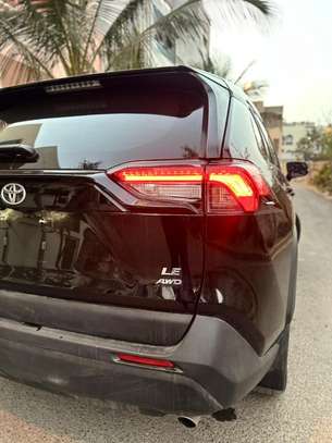 Toyota rav 4 2023 image 4