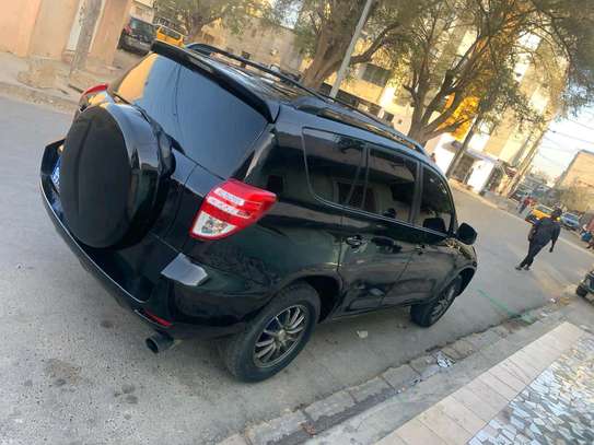 TOYOTA RAV4 image 8