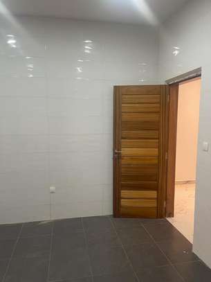 Appartement Neuf à louer aux Almadies image 9