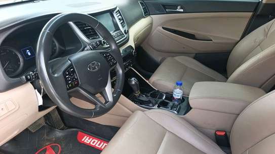 Hyundai Tucson 2017 SUV blanc économique et sûr image 15