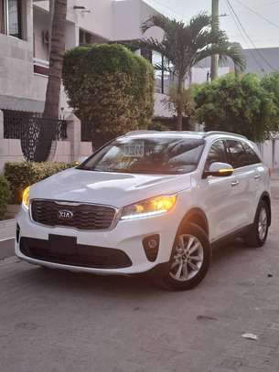 KIA SORENTO image 2