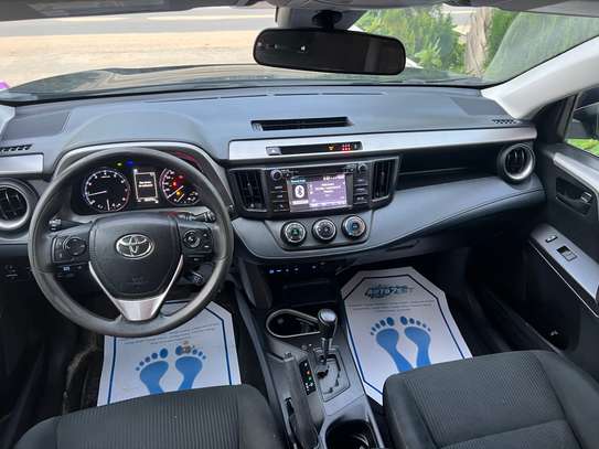 Toyota Rav4 2018 image 11