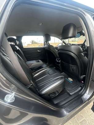 Hyundai santafe 2019 image 6