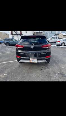 Hyundai Tucson Limited 2017 image 3