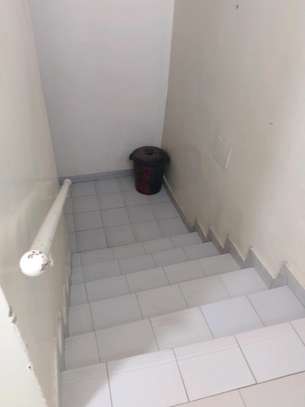 Luxueux appartement F3 haut standing à louer à Dakar plateau image 10