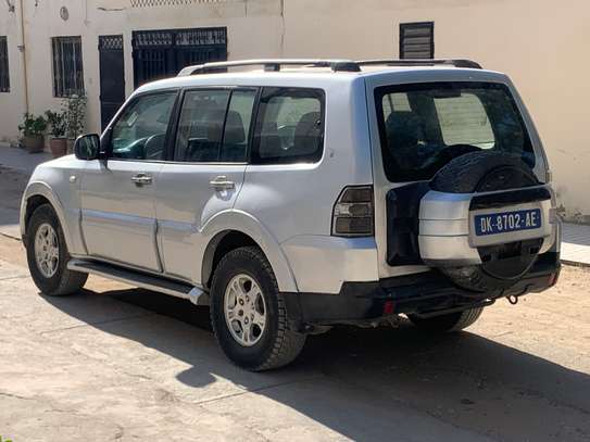 Mitsubishi pajero did image 6
