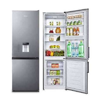 REFRIGERATEUR HISENSE COMBINE 3T 264LITRES AVEC FONTAINE image 1