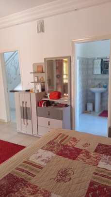 Magnifique villa meublée à louer aux Almadies image 8