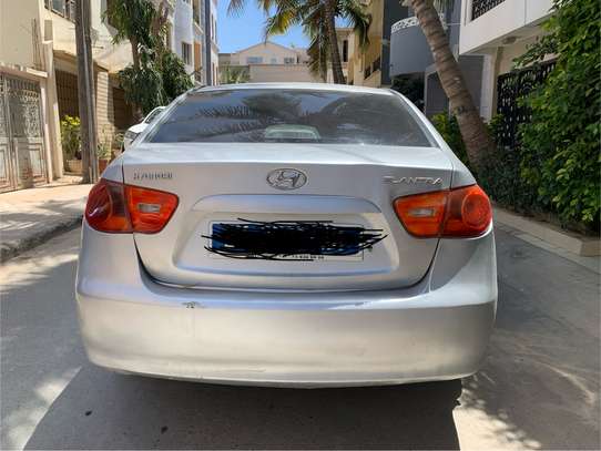 Hyundai Elantra image 5