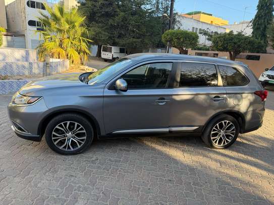 MITSUBISHI OUTLANDER 2018 image 5