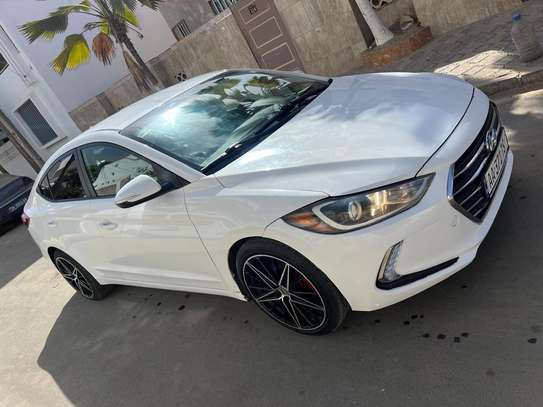 Hyundai elantra 2017 image 2