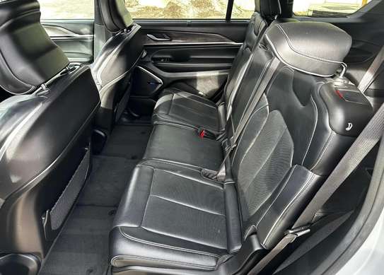 2022 jeep grand Cherokee image 6