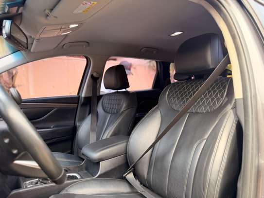 Hyundai Santafe 2019/20 image 6