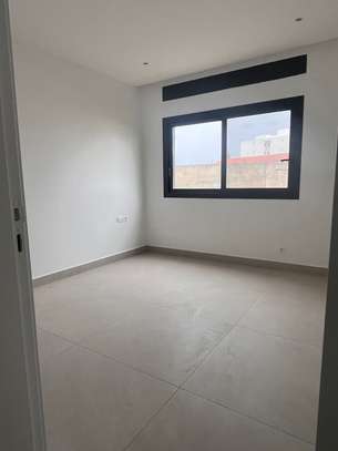 Appartement F3 à louer aux Almadies image 6