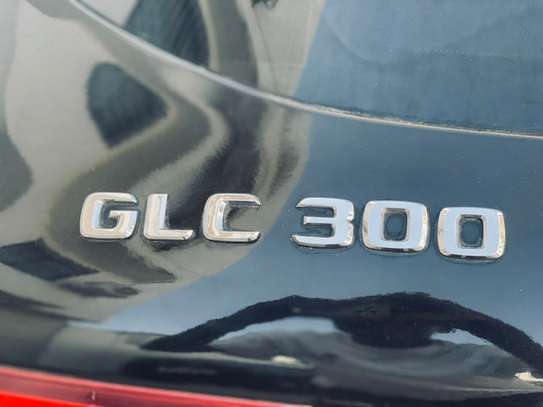 mercedes GLC 300 image 2