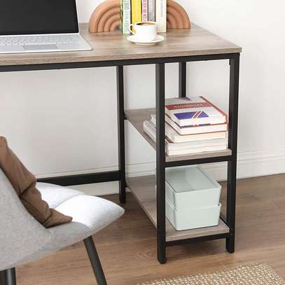 Bureau d'angle bois clair métal noir design épuré image 6
